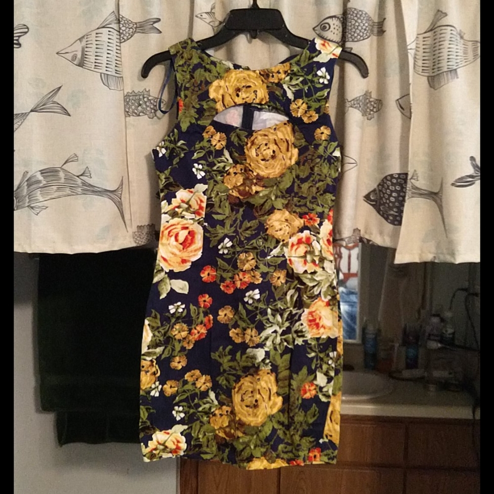 NWOT Floral Cut-Out Dress